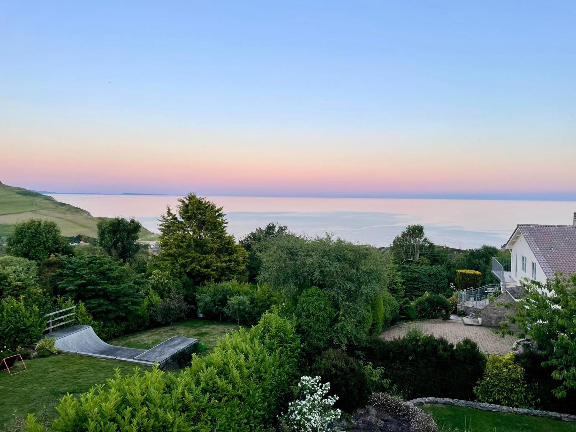 Stunning Charmouth Property With Bay Views! Exterior photo